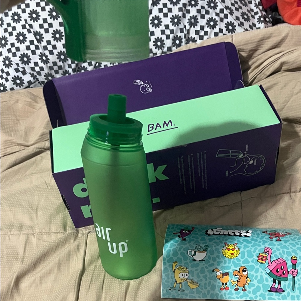 Air Up Green Water Bottle - Picture 4 of 14